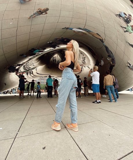 Abbie Bruney model erotic image