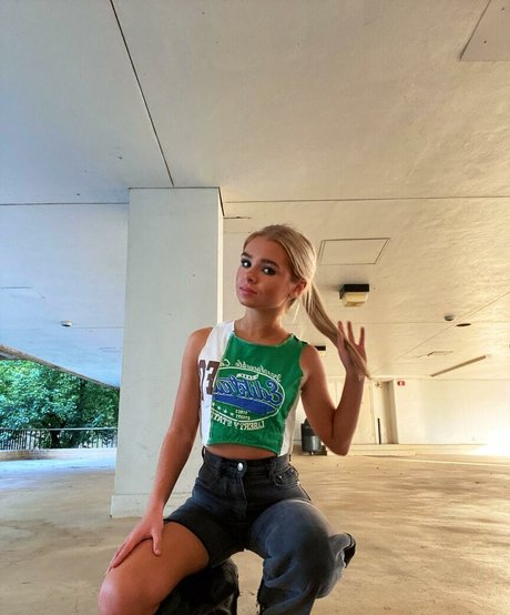 Abbie Bruney star hot gallery