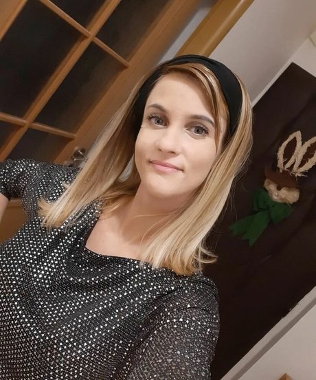 teen tits onlyfans nudes image