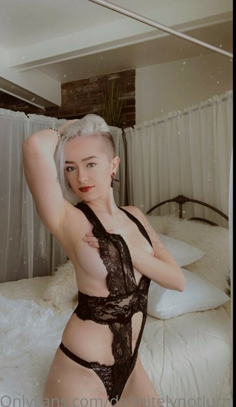 Lurn pornographic actress pic