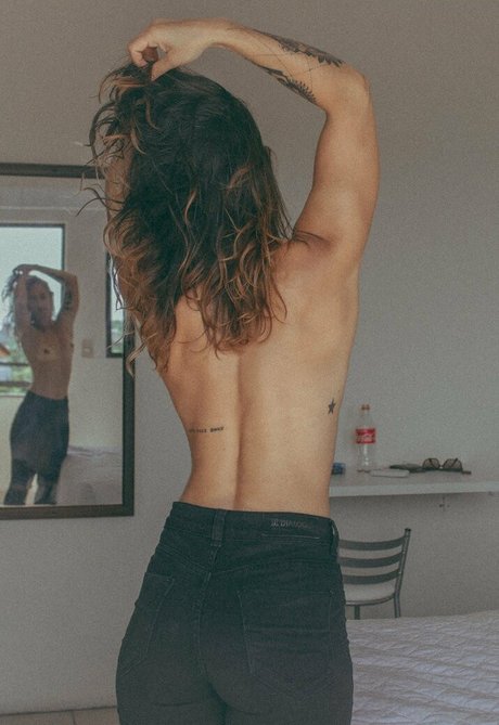 Ana E_ model best picture