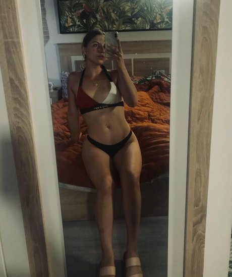 Lia Swan star sexy image