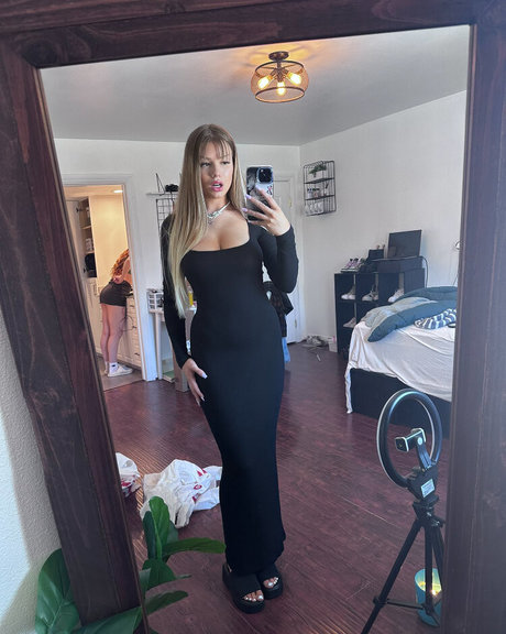 Popsmokes xxx model photos