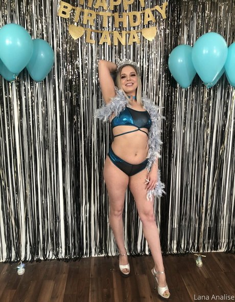 peachylanaxo sexy actress img