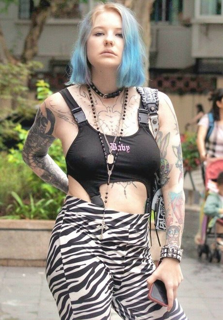 Weronika Truszczynska xxx model images