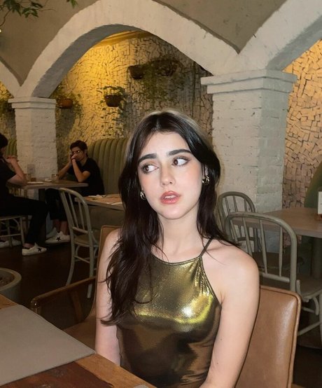 Isabella Angelina nude actress pictures