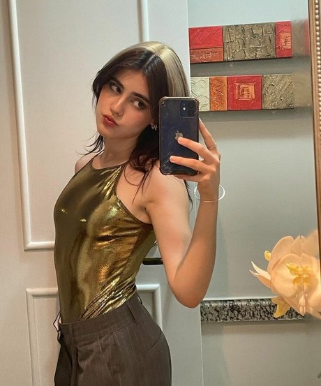 Isabella Angelina nudes model photo