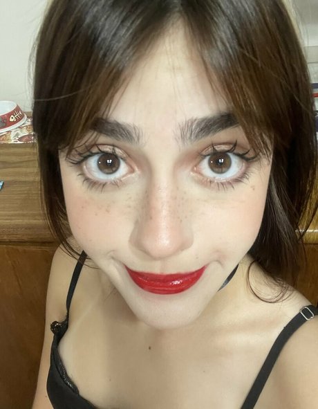 Isabella Angelina hd actress pictures