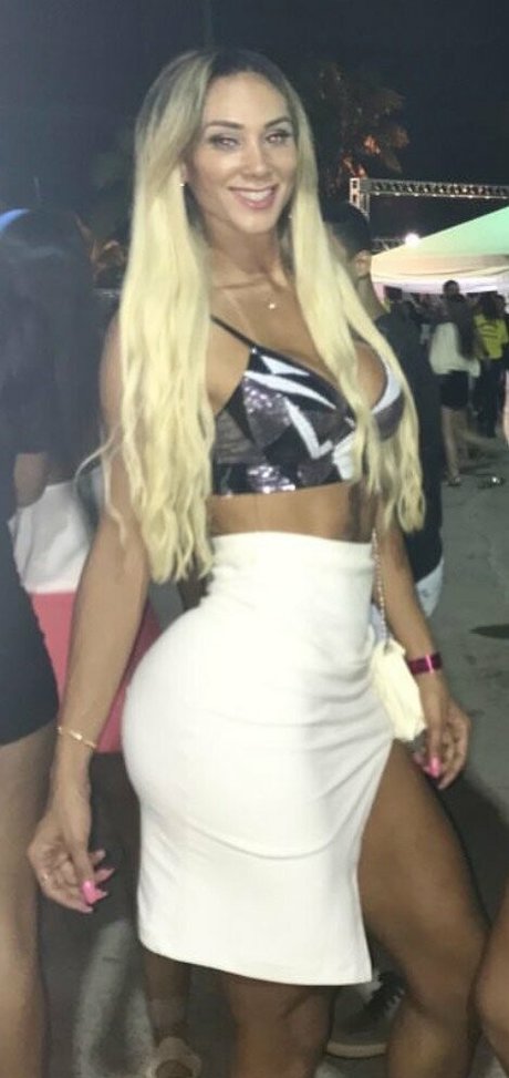 Anita Evelyn pornstar pretty img