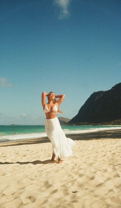 pia__kim nude model photo