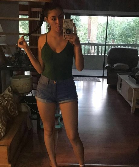 starrysighh model hot pictures