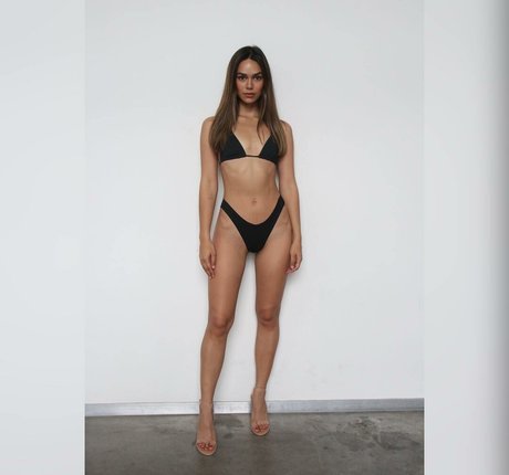 Narine Kagramanyan erotic model pictures