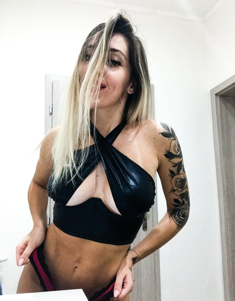 fitnessblondiefree sex star photos