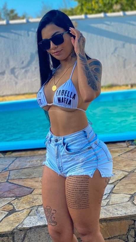 Carol Mourah star art pics