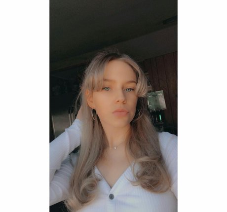 Alyssa Bryanne perfect pornstar images