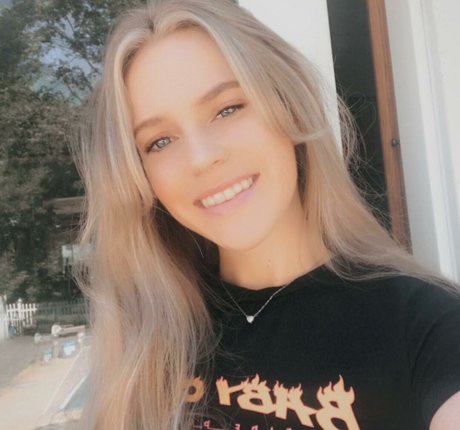 Alyssa Bryanne pornographic actress image