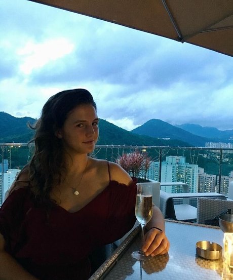 Leighton Wilson pornstar nude photos