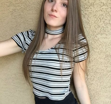 Brenna Winters hot star pictures