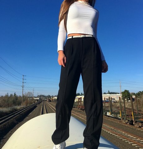 Brenna Winters model erotic picture