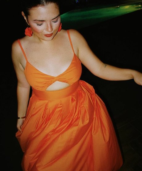 Alondra Larson model pornographic gallery