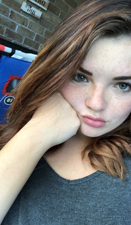 Alondra Larson pornstar free pic