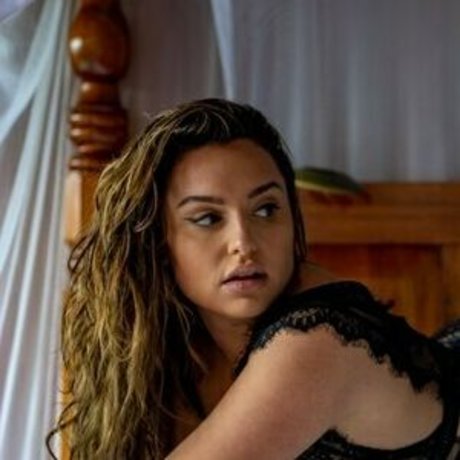 Alicia Waldner adult model gallery