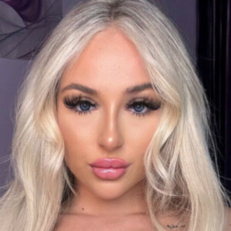 sophielouise1x hot model pic