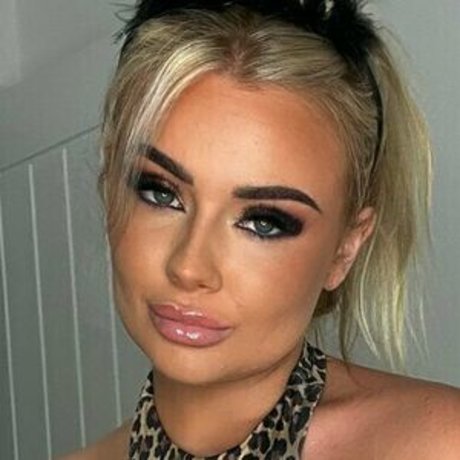 emilymrlor beautiful actress photo