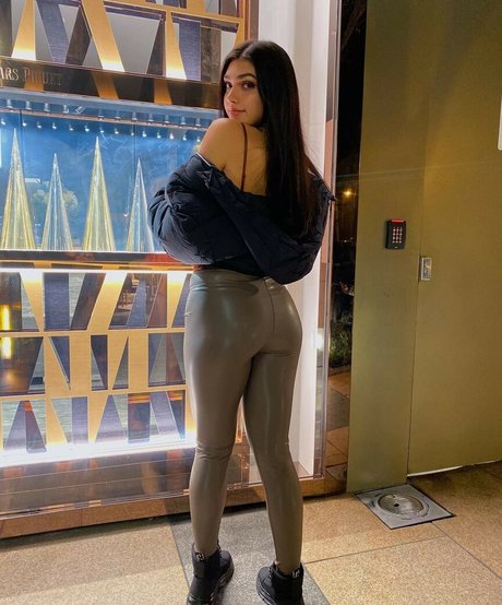 Yalibarel erotic actress archive