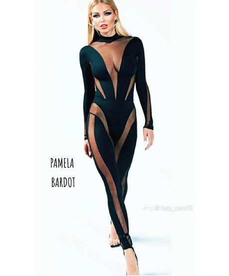 Pamela Bardot hot pornstar gallery