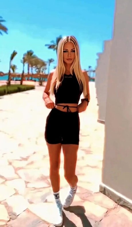 Pamela Bardot star naked galleries