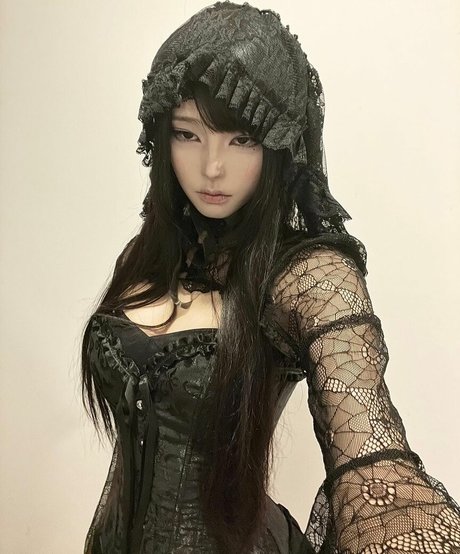 Daturakisses star naked photos