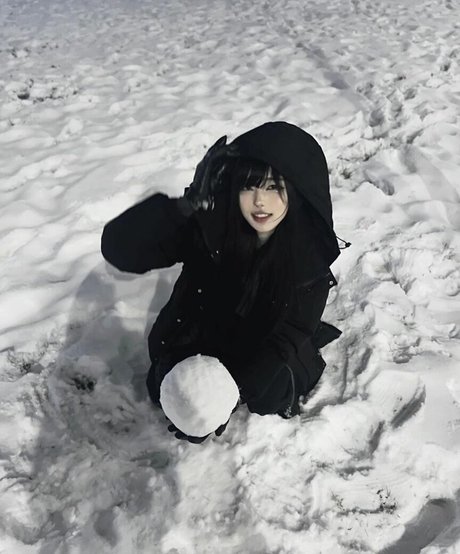 Daturakisses model beautiful galleries