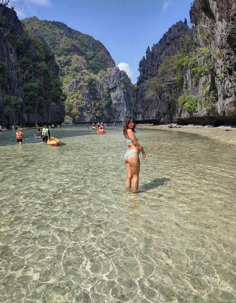 shemale fucks girl onlyfans erotic photo