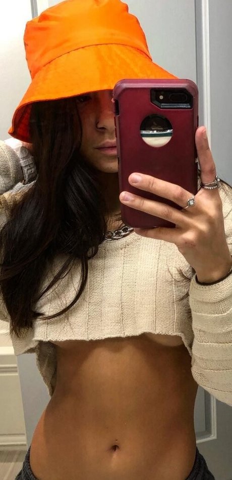 Daboogiewoman star top pic