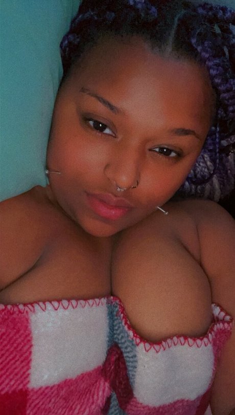 huge tits milf onlyfans erotic image