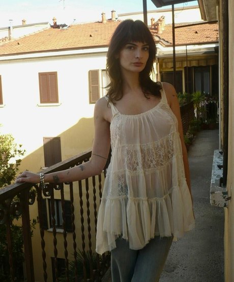 extreme onlyfans beautiful naked images