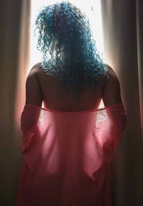 shemale fucks girl onlyfans top pic