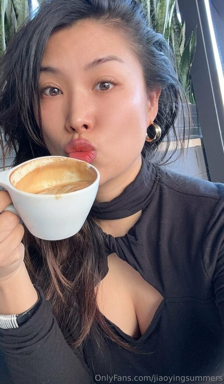 jiaoyingsummers pornographic model image