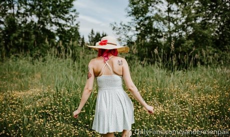 brattty succubus nude model photos