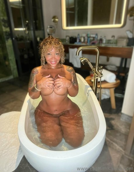 asian shemale onlyfans pornos images