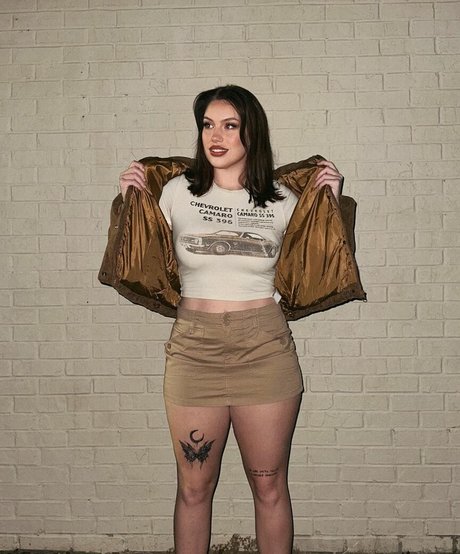 Madiidrew sex model image