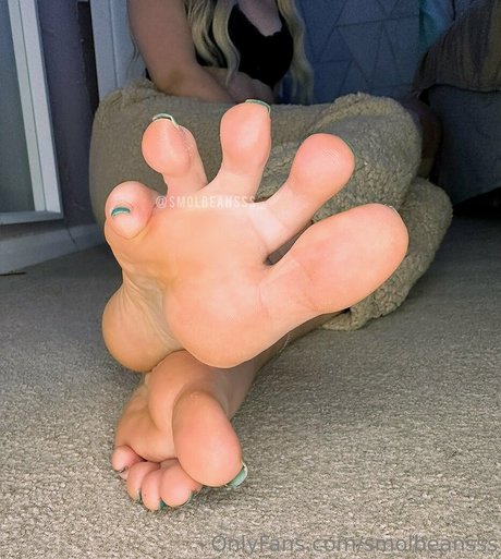 big labia onlyfans sexy nudes picture