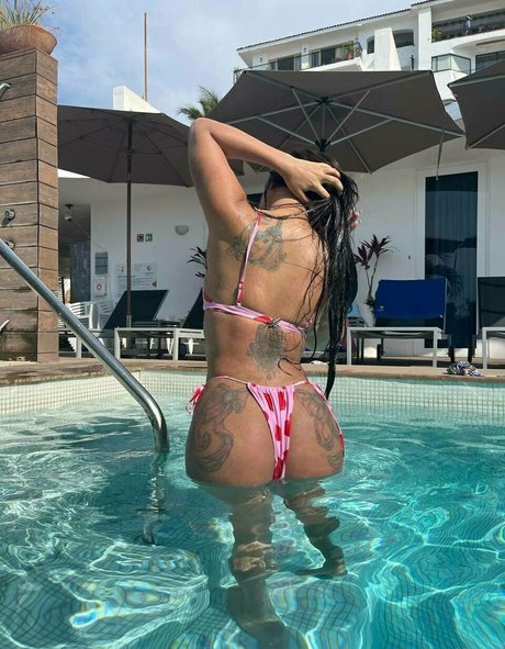 white pussy onlyfans pornographic pics