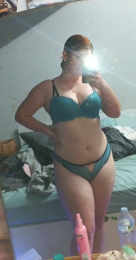 genevieve ellis pornstar top image