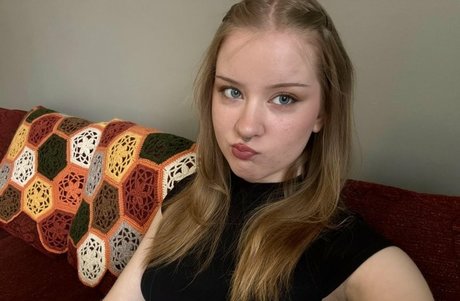 Sweeety model hot pic