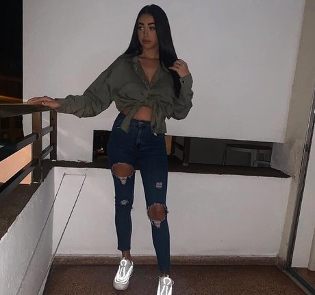 Chloe Reynolds pornographic star galleries