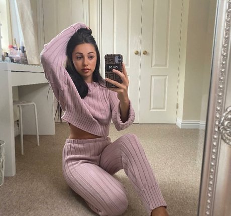 Chloe Reynolds perfect star gallery