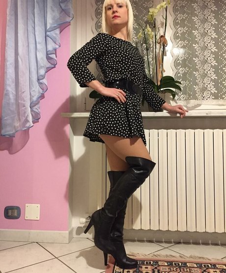 milf wife onlyfans exclusive pictures