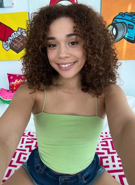 LightSkin perfect pornstar gallery